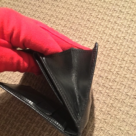 AUTHENTIC LOUIS VUITTON MANS WALLET IN GOOD PRE-LOVED CONDITION. SEE PICTURES. - Picture 13 of 15